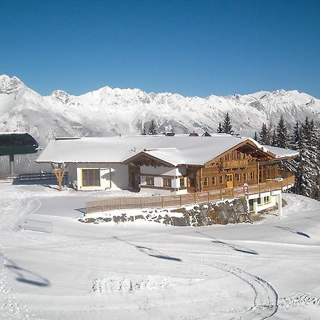 Hotel Edelweiss Goetzens Exterior photo